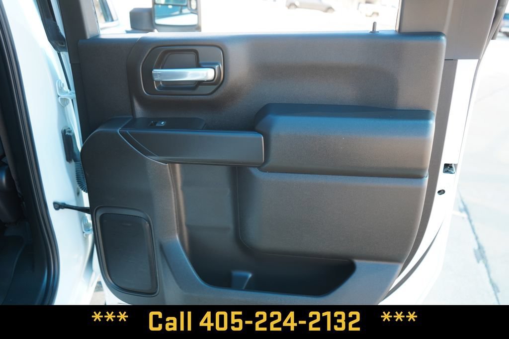 Used 2025 Summit White Chevrolet Custom image 25