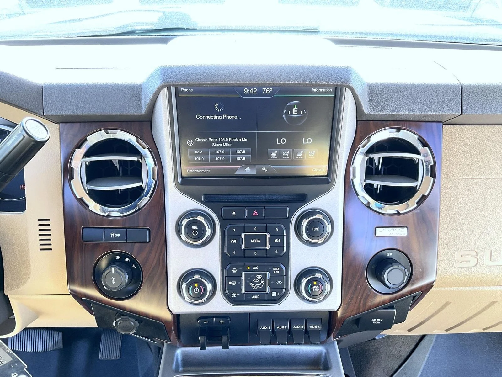 Used 2015 White Ford Lariat image 13