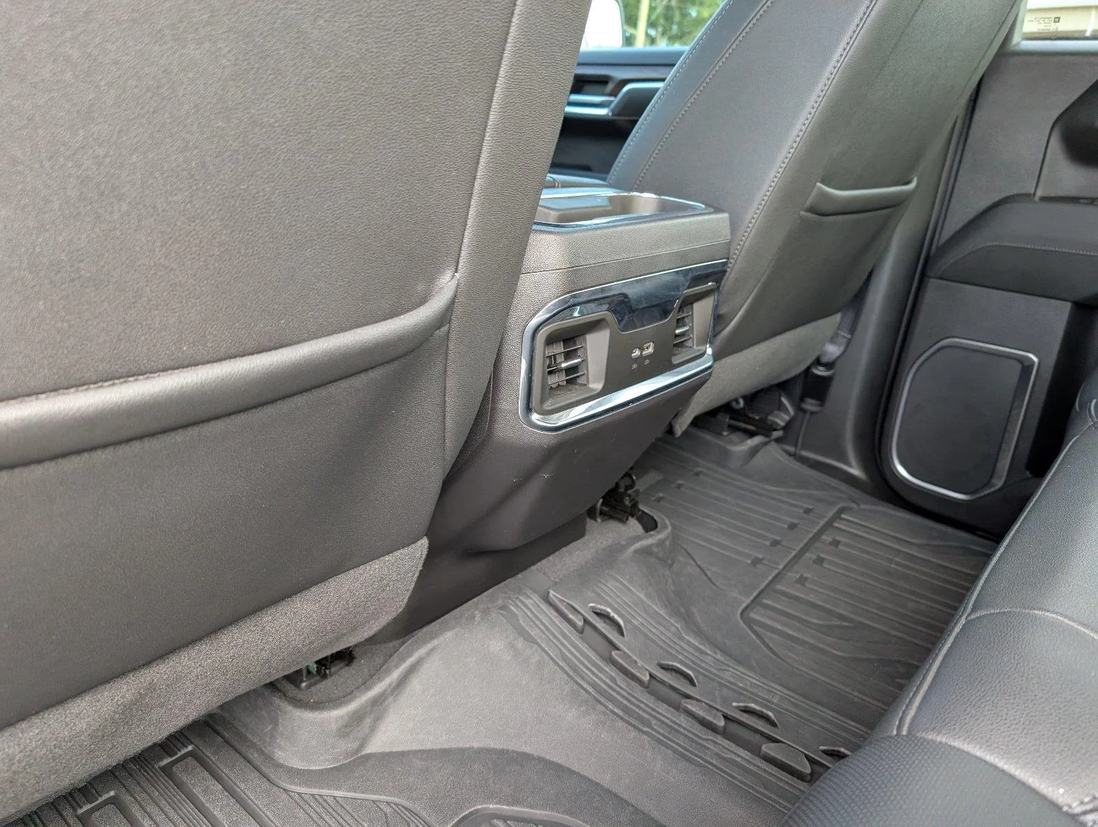 Used 2023 STERLING METALLIC GMC SLT image 34