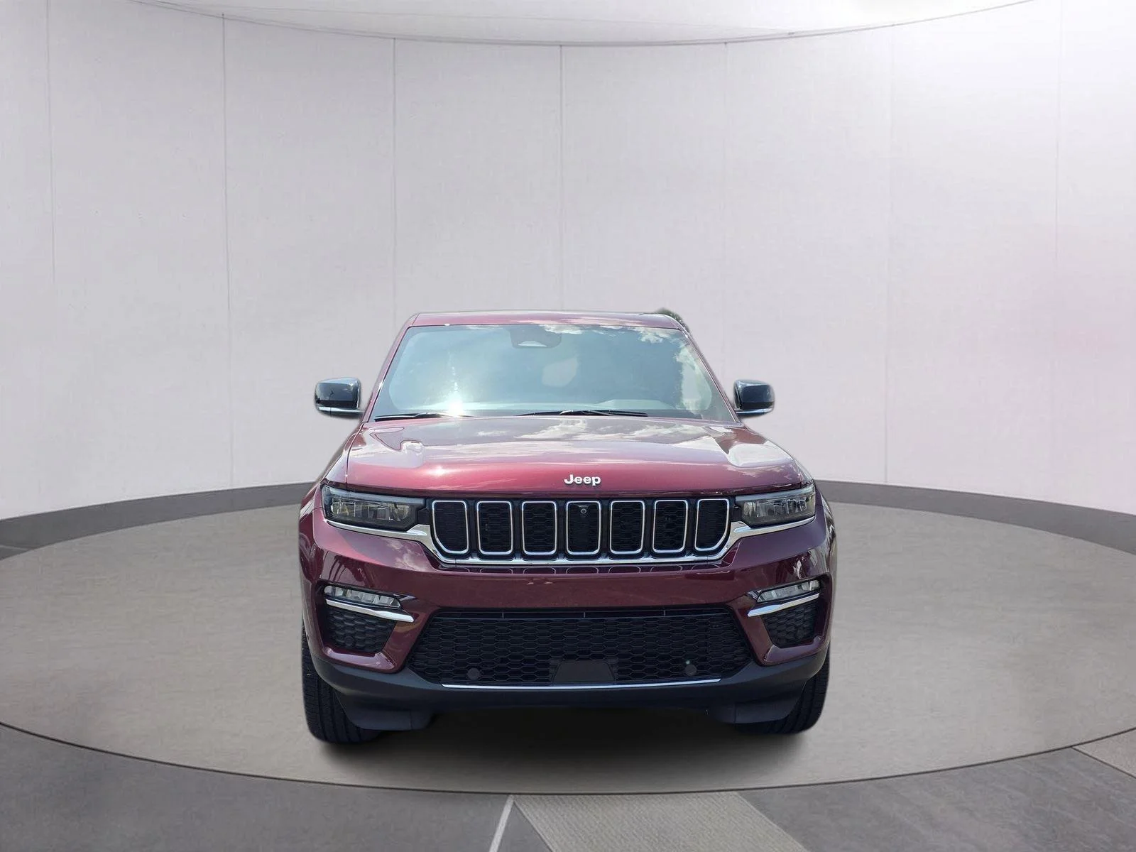 Used 2025 Velvet Red Pearlcoat Jeep Limited image 2