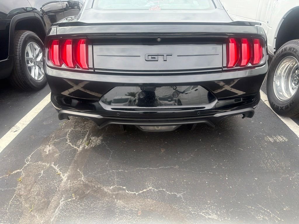 Used 2020 Black Ford GT image 3