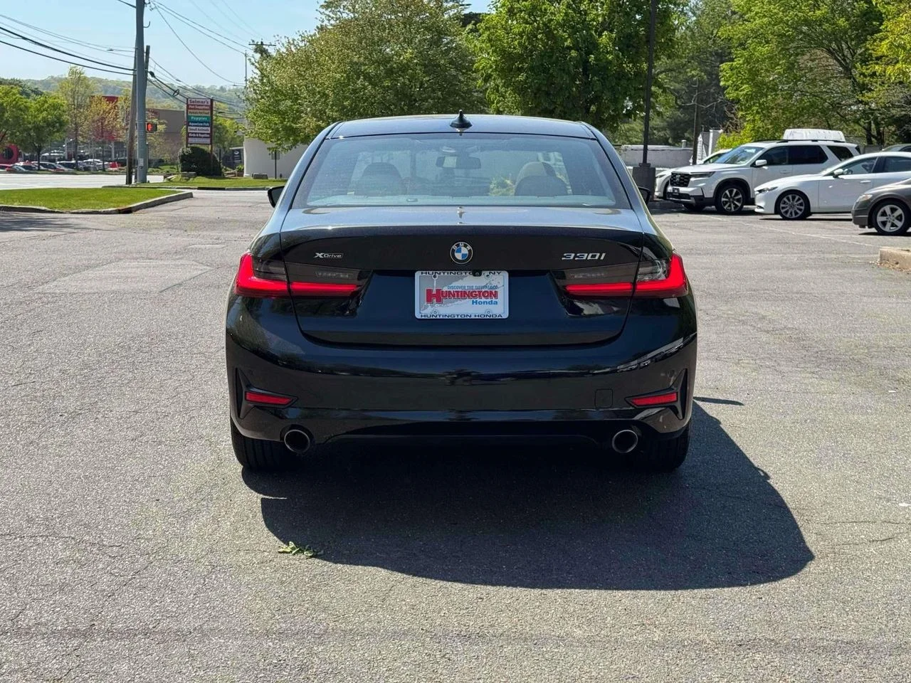 Used 2020 Jet Black BMW xDrive image 6