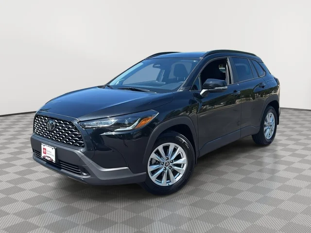 2024 Toyota Corolla Cross LE