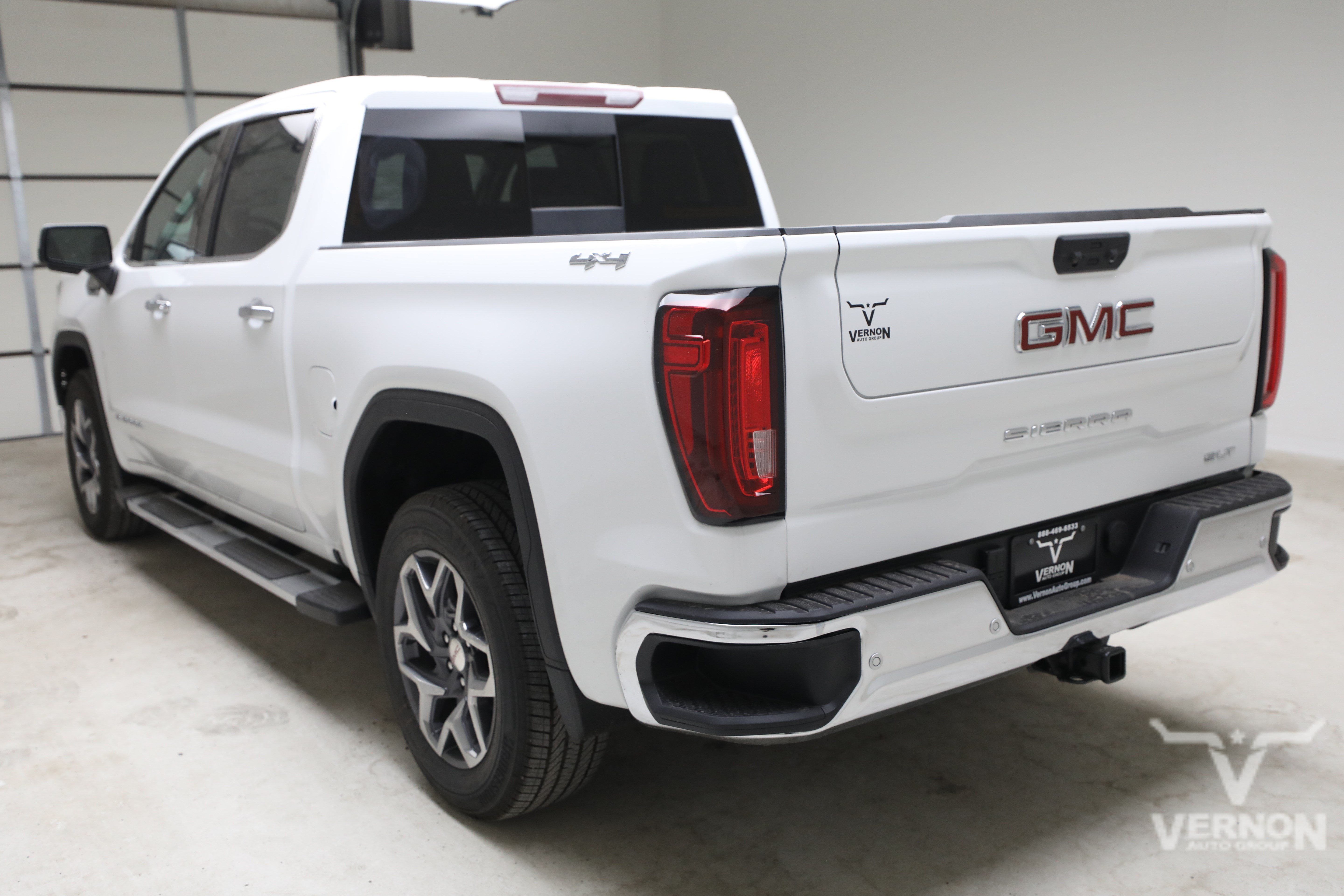 New 2026 Summit White GMC N image 3