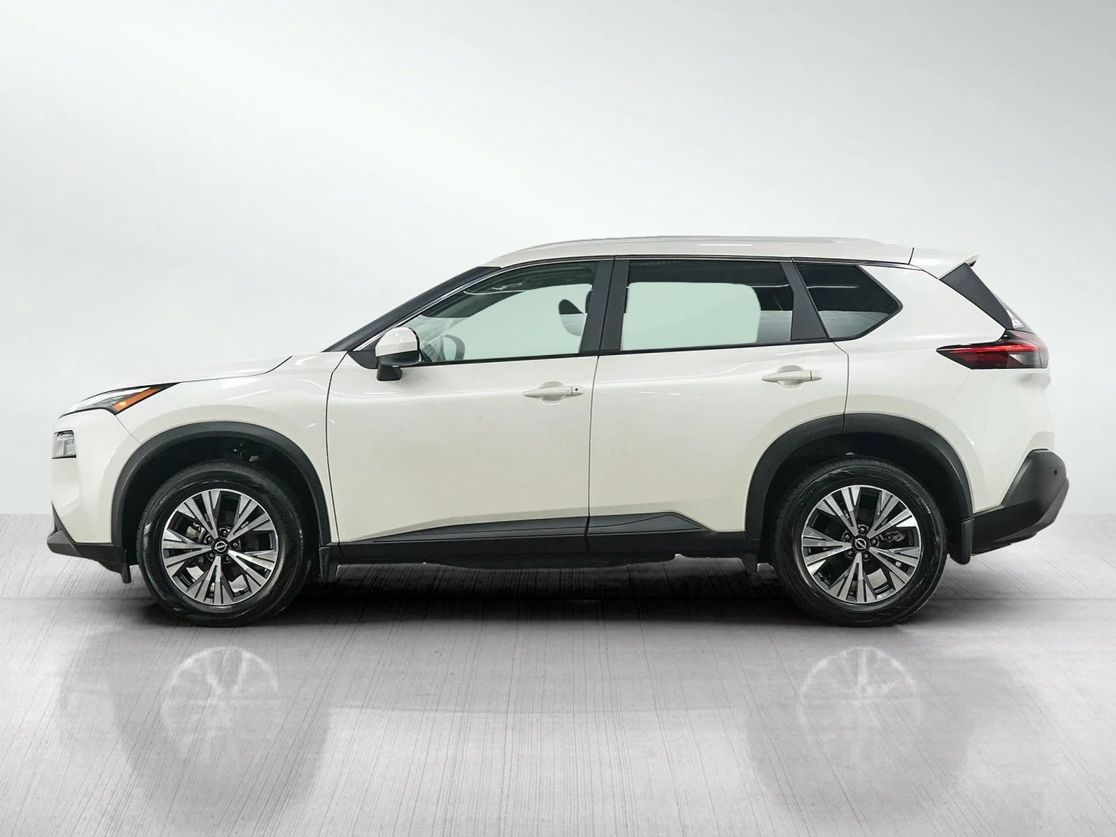 Used 2023 Nissan Rogue SV with VIN 5N1BT3BBXPC843269 for sale in Minneapolis, Minnesota