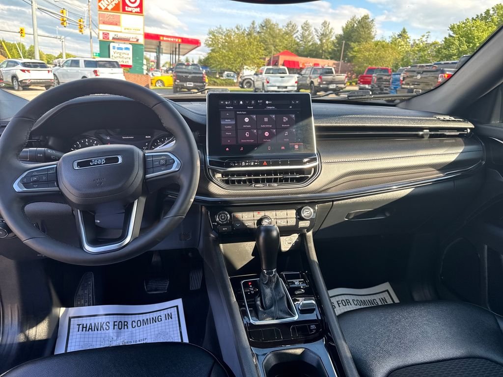 Used 2025 Black Jeep Latitude image 13