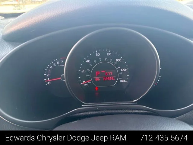 Used 2019 White Kia Plus image 19