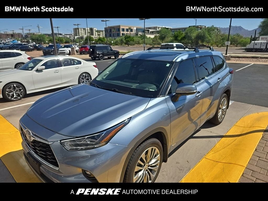 Used 2020 Moon Dust Toyota Platinum image 1