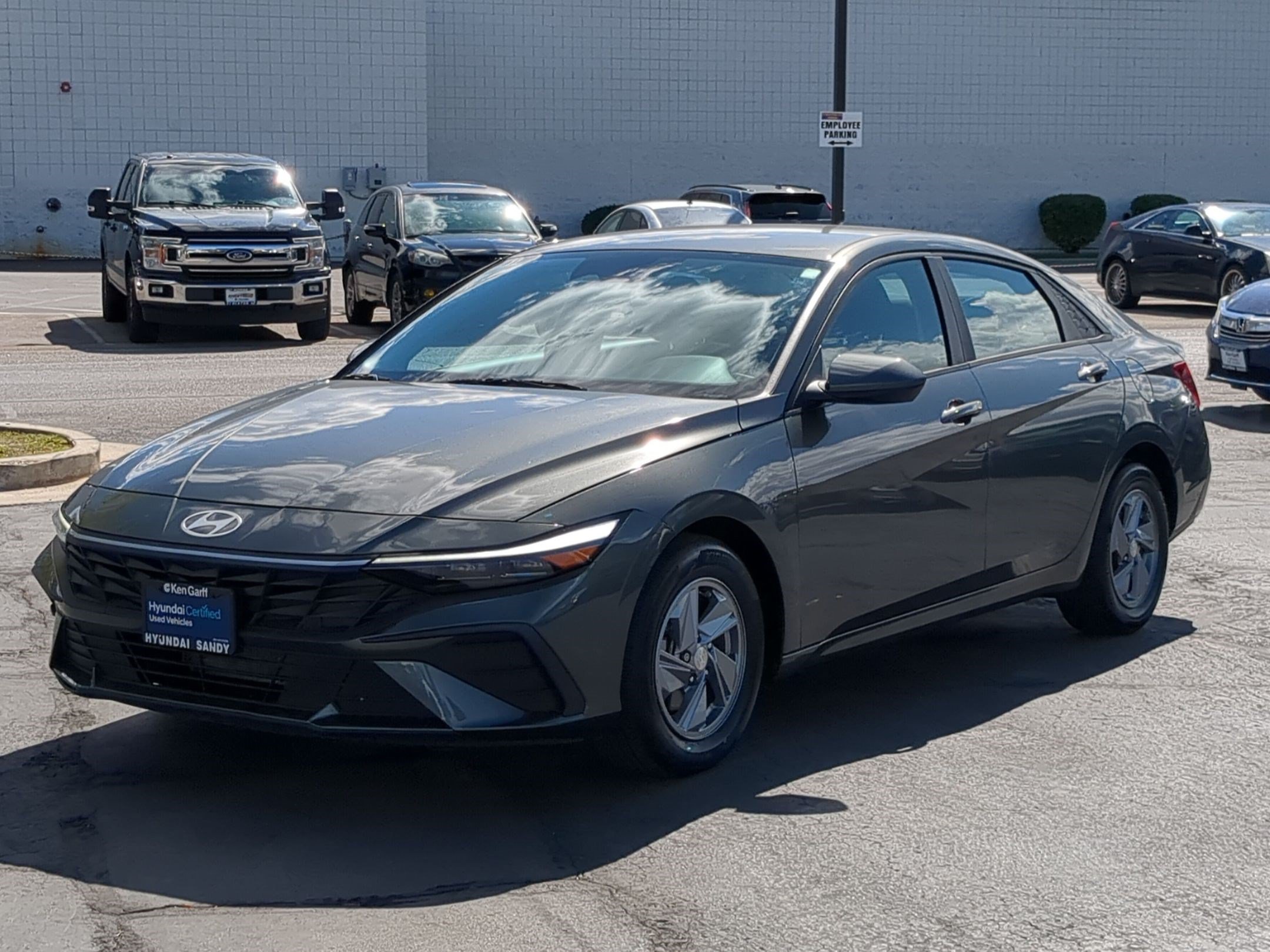 2024 Hyundai Elantra SE - Photo 8
