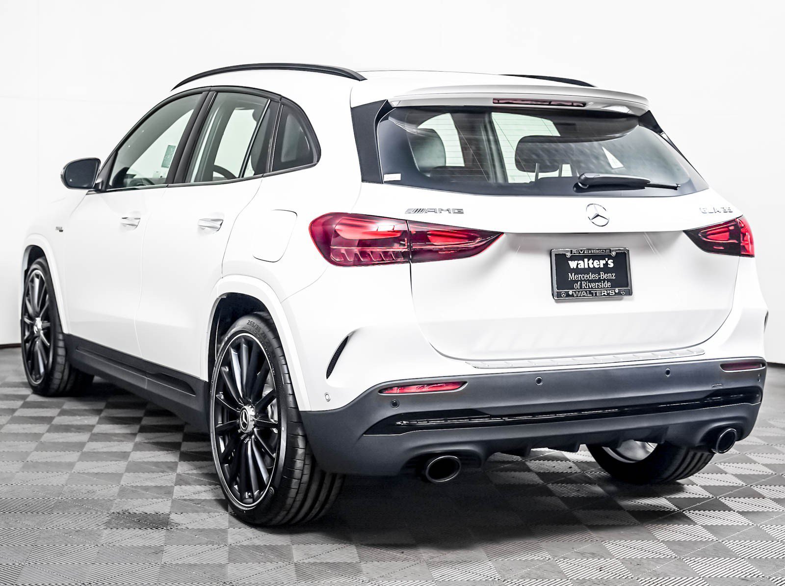 New 2026 Polar White Mercedes-Benz AMG® GLA 35 4MATIC® SUV image 2