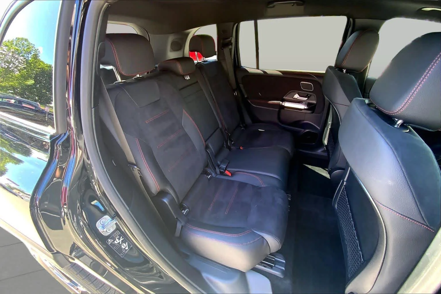 Certified Used 2026 Night Black Mercedes-Benz GLB 250 image 18