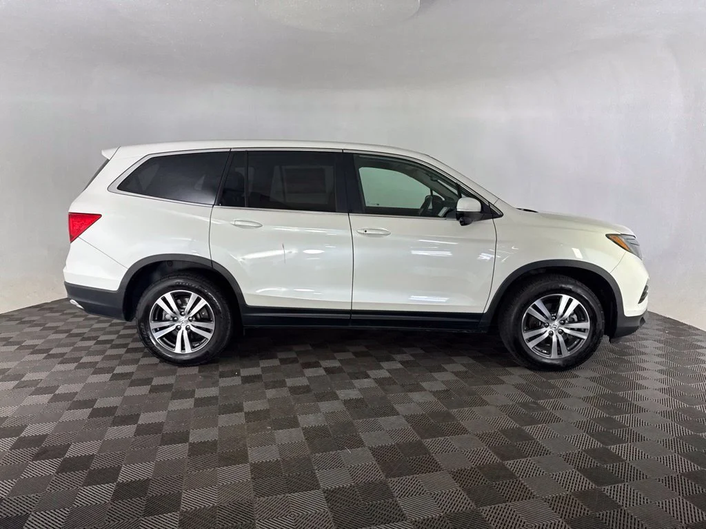 Used 2017 White Honda EX-L image 6