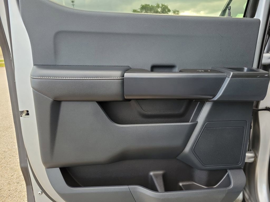 2022 Ford F-150 XL - Photo 11
