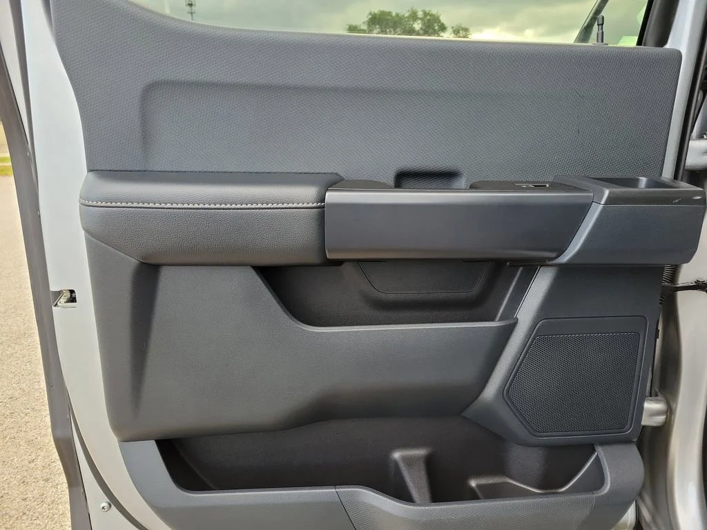 2022 Ford F-150 XL - Photo 11