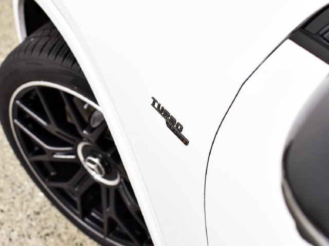 New 2027 MANUFAKTUR Moonlight White Metallic Mercedes-Benz  image 16