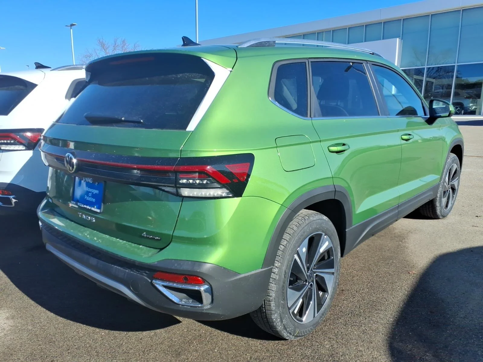 New 2026 Bright Moss Green Metallic Volkswagen SE 4MOTION image 4