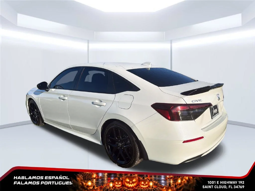 Used 2025  Honda Sport image 3
