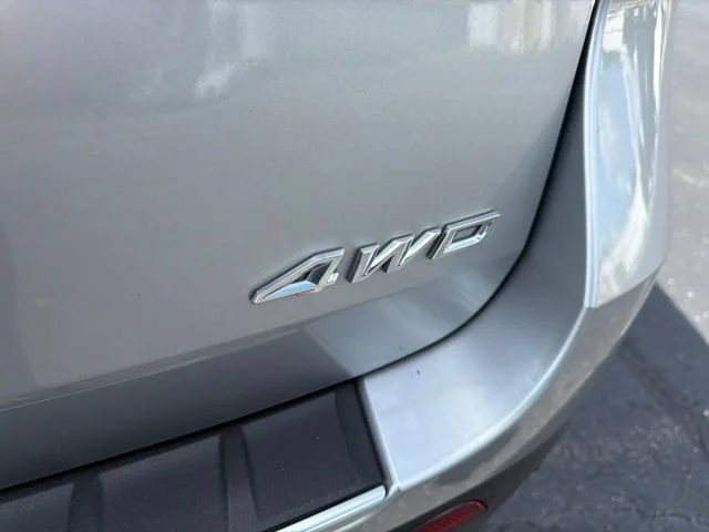 Used 2022 Silver Ford Platinum image 19