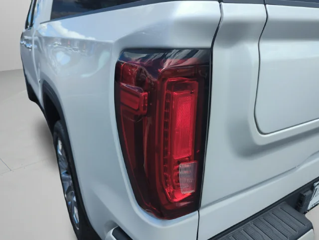 Used 2023 White GMC Denali image 18