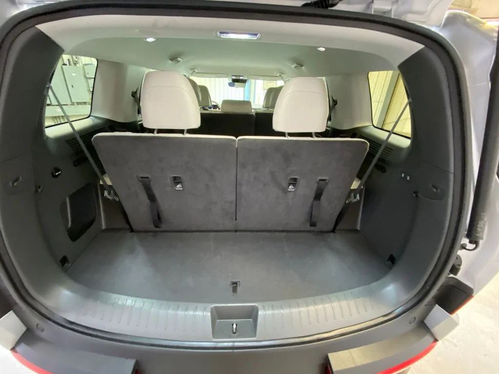 Used 2026 Silver Hyundai SEL image 31