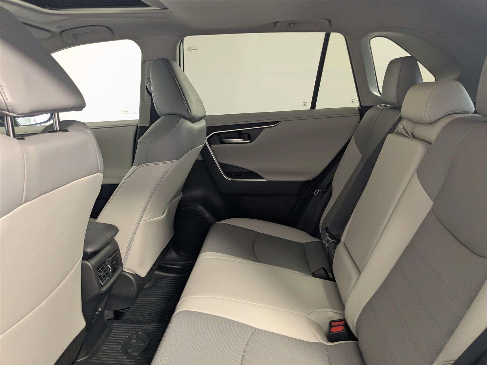 Certified Used 2024 Wind Chill Pearl Toyota Limited image 37