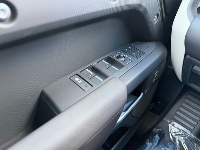 New 2026 Woolstone Green Land Rover S image 11