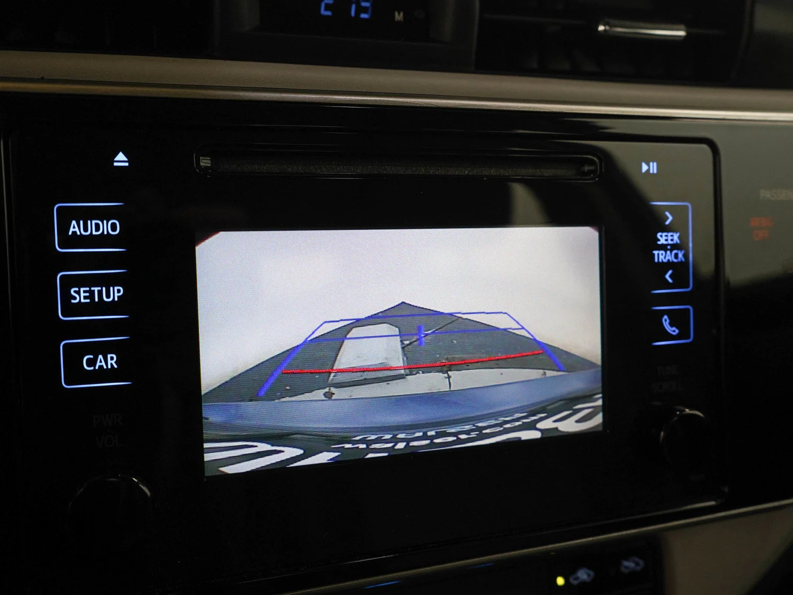 Used 2017  Toyota LE image 25