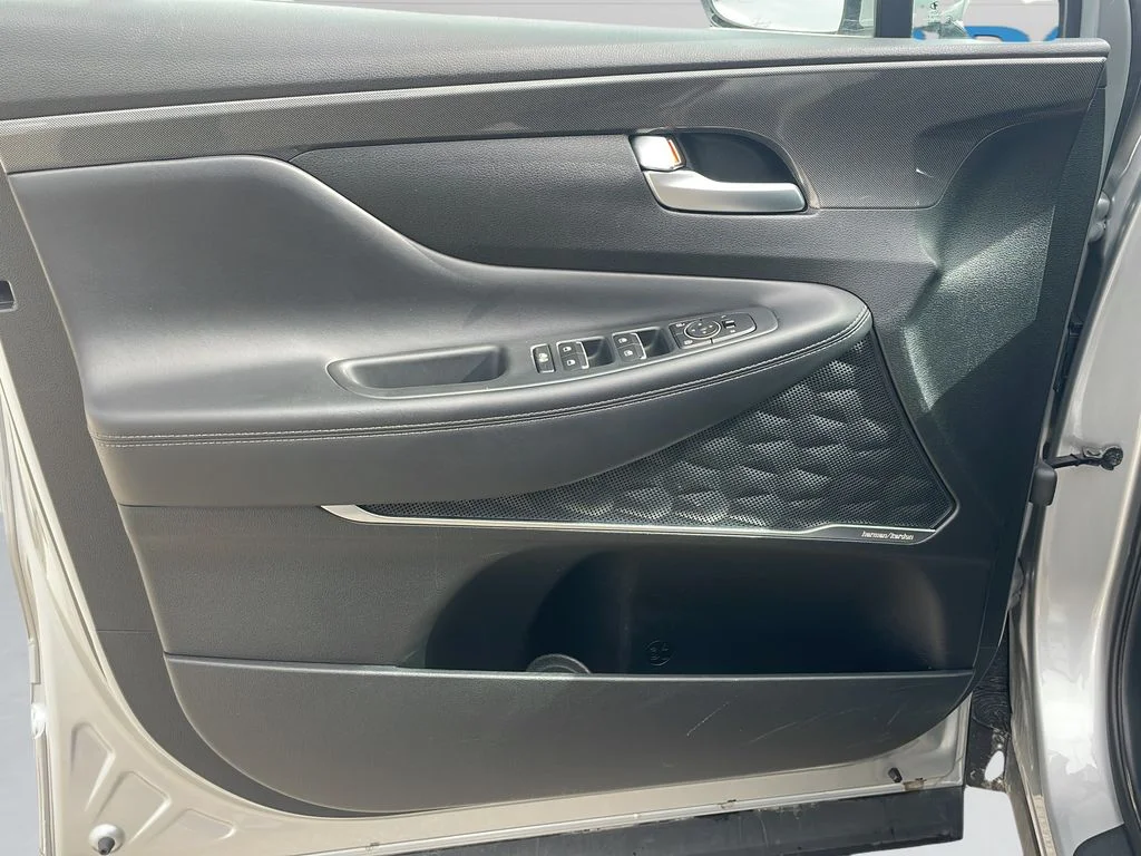 Used 2023 Silver Hyundai SEL image 11