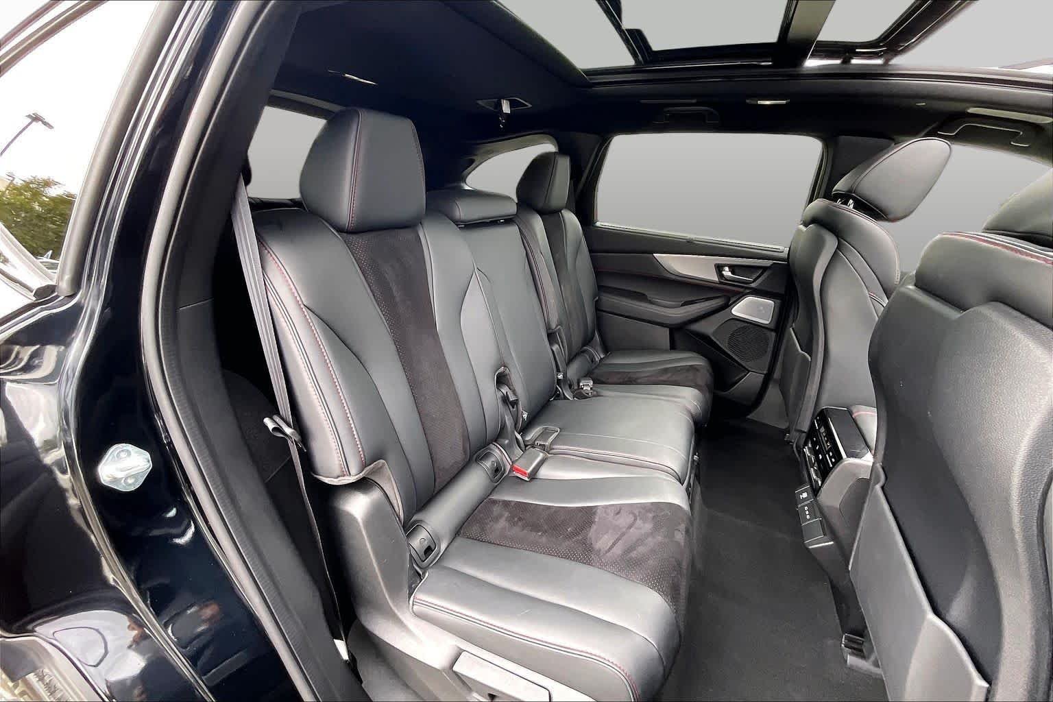 2025 Acura MDX A-Spec Package - Photo 19