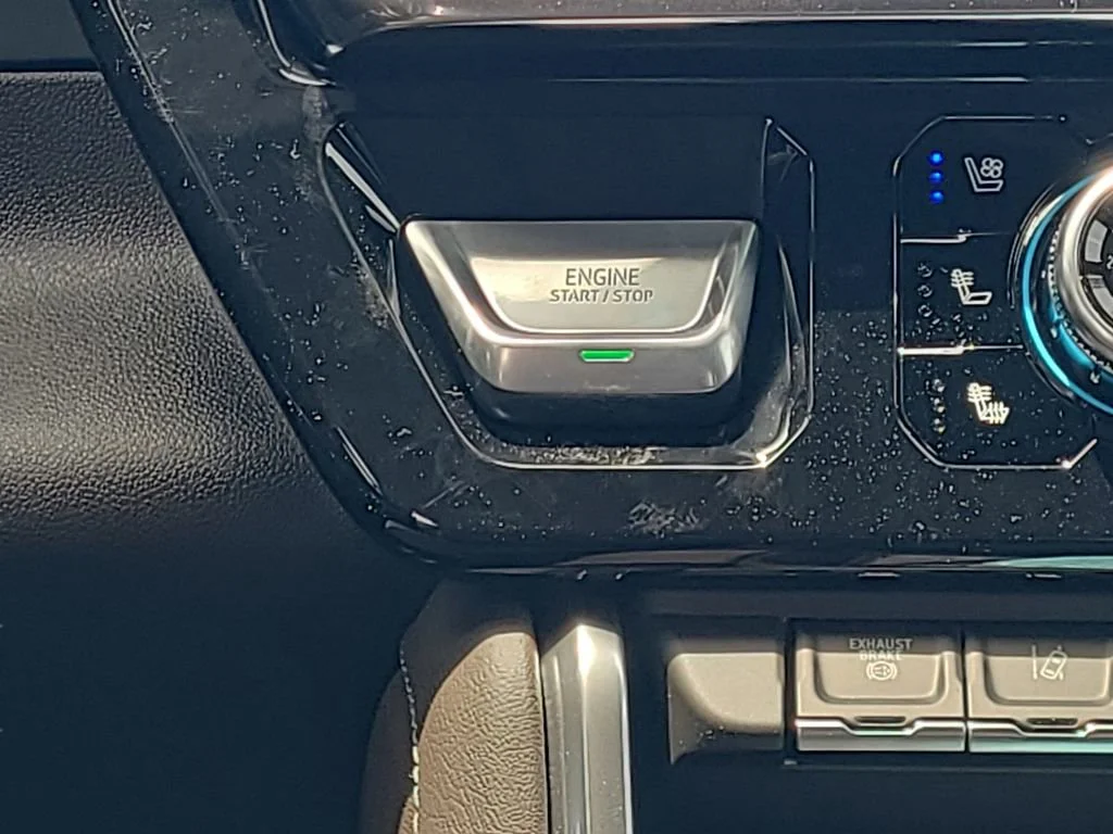 New 2026 Glacier White Tricoat GMC Denali image 25