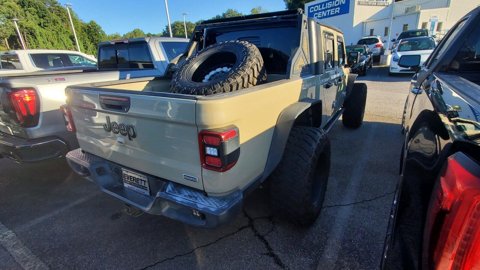 Used 2020 Gobi Clearcoat Jeep Overland image 9