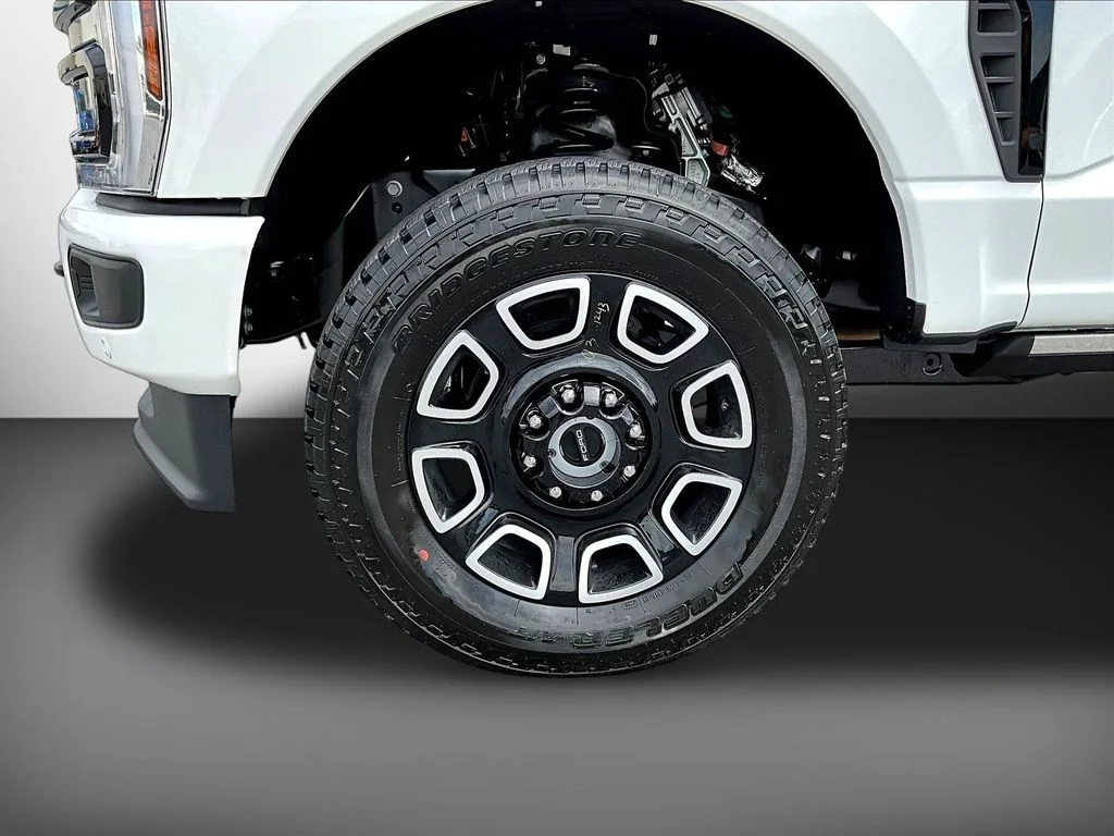 New 2026 Star White Metallic Tri-Coat Ford F-250® Platinum® image 14