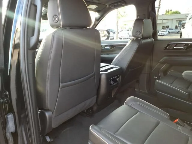 Used 2025 Black Chevrolet Premier image 16