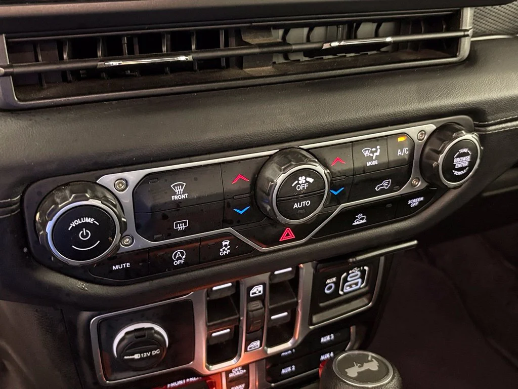 Used 2025 Black Jeep Rubicon image 27
