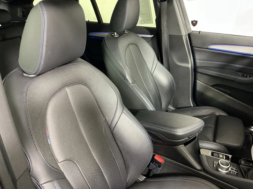 Used 2022 Blue BMW xDrive28i image 19
