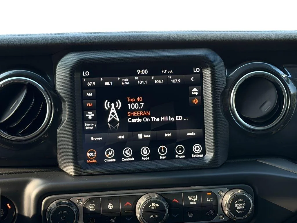 Used 2023 Bright White Jeep Sahara Altitude image 17