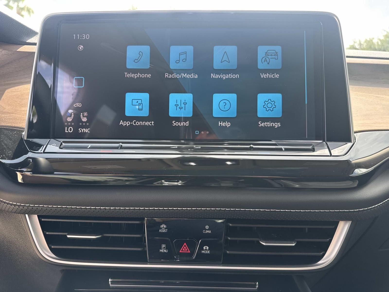 2026 Volkswagen Atlas SE w/Tech - Photo 17