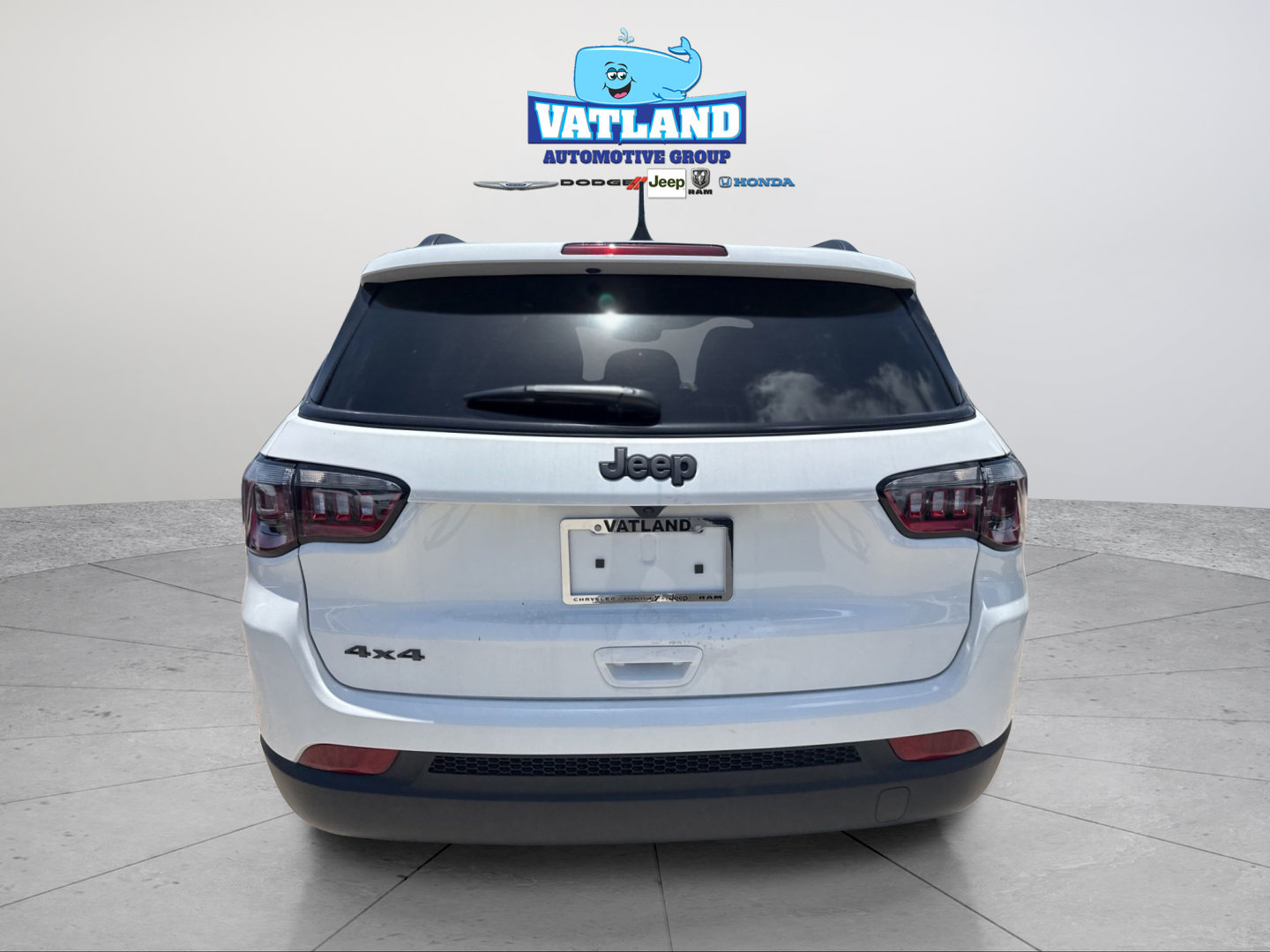 New 2026 Bright White Clearcoat Jeep Latitude image 8