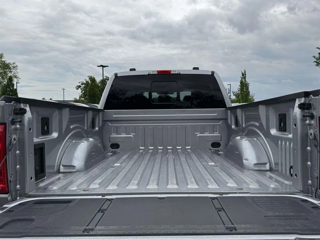 Used 2021 Silver Ford XLT image 31