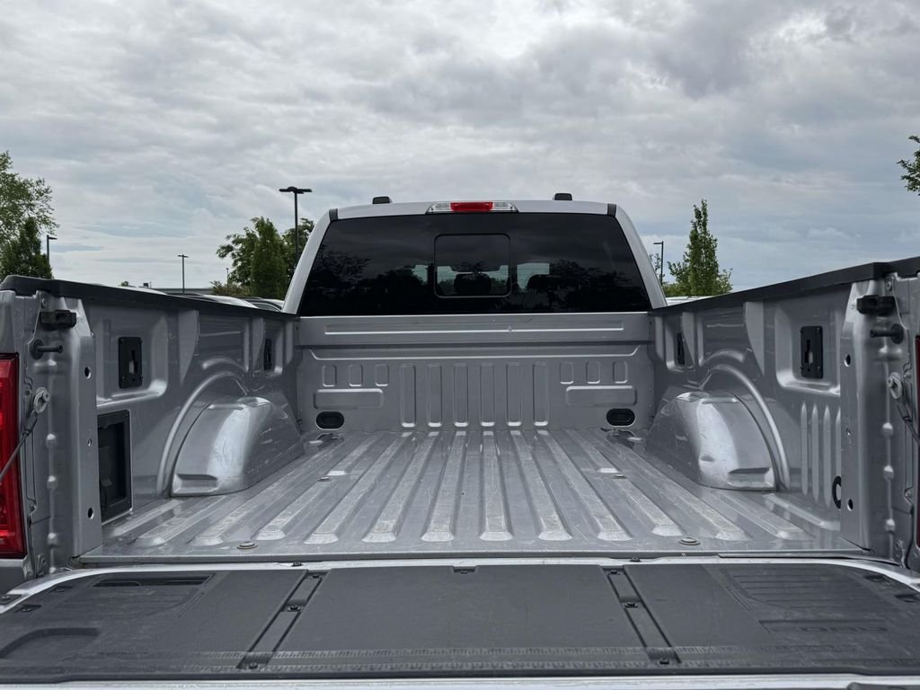 Used 2021 Silver Ford XLT image 31