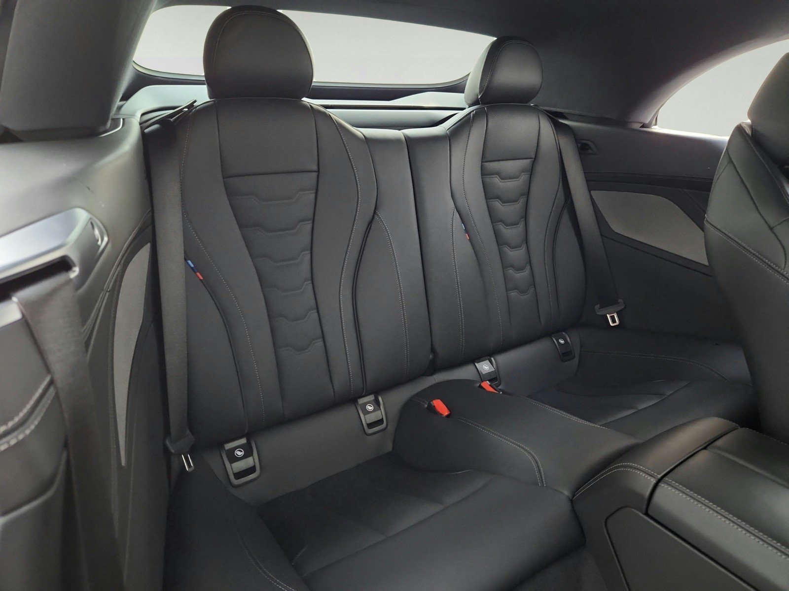 Used 2026 Aventurin Red Metallic BMW M Sport Professional Package image 28