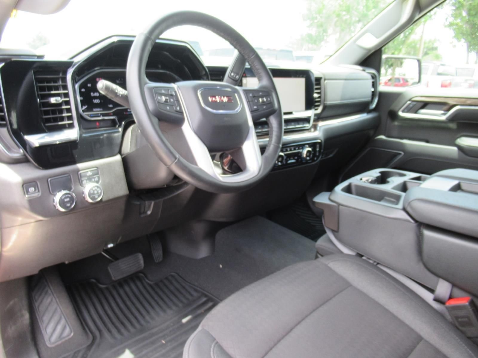 Used 2024 Red GMC Elevation image 18
