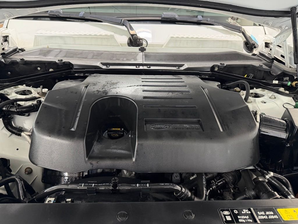 2023 Land Rover Defender SE - Photo 7