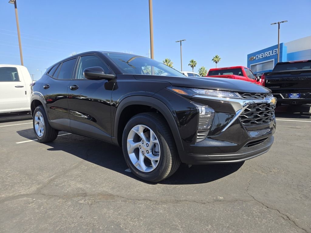 2026 Chevrolet Trax LS's photo
