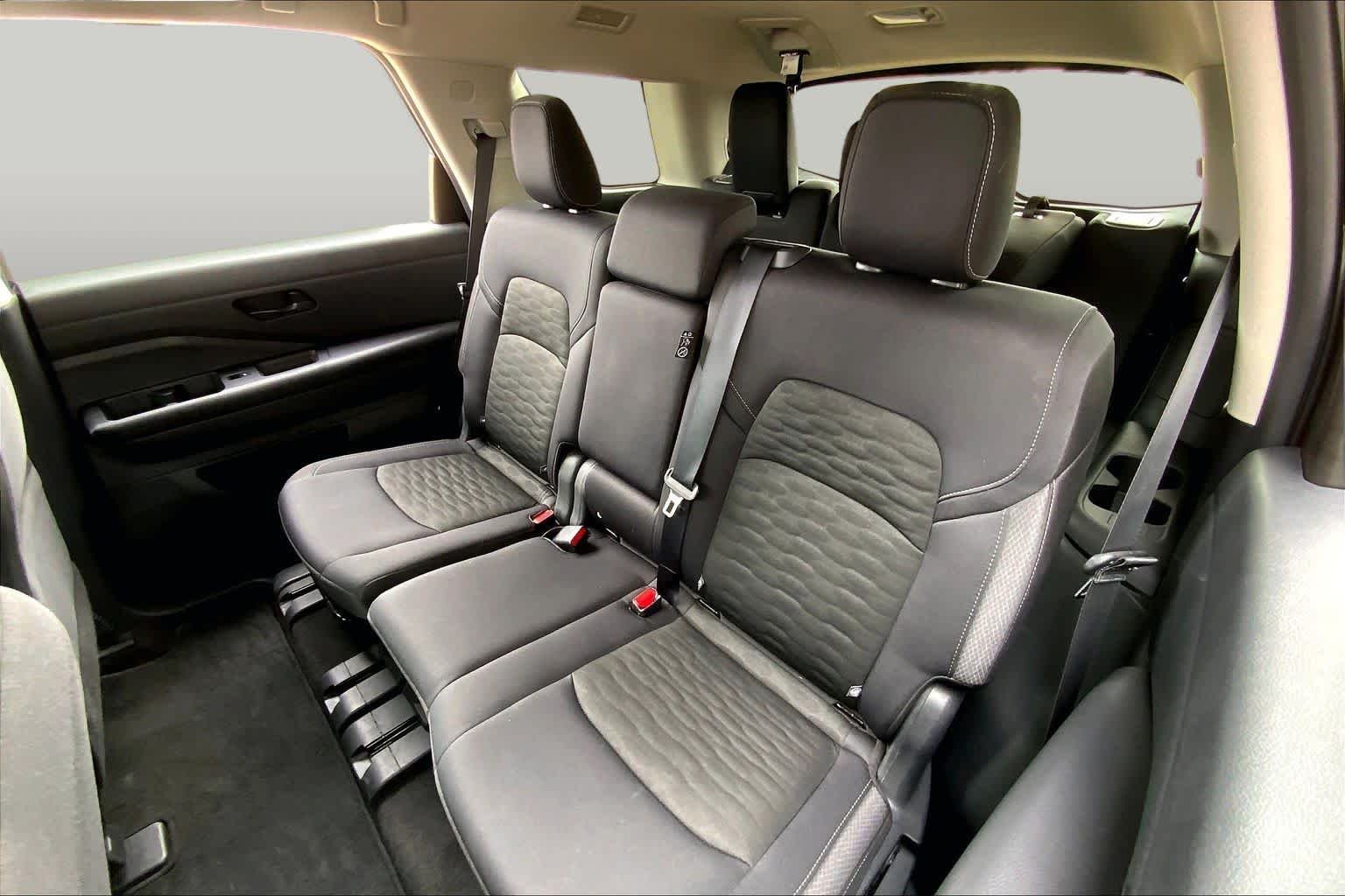 Used 2025 Deep Ocean Blue Pearl Nissan SV image 21
