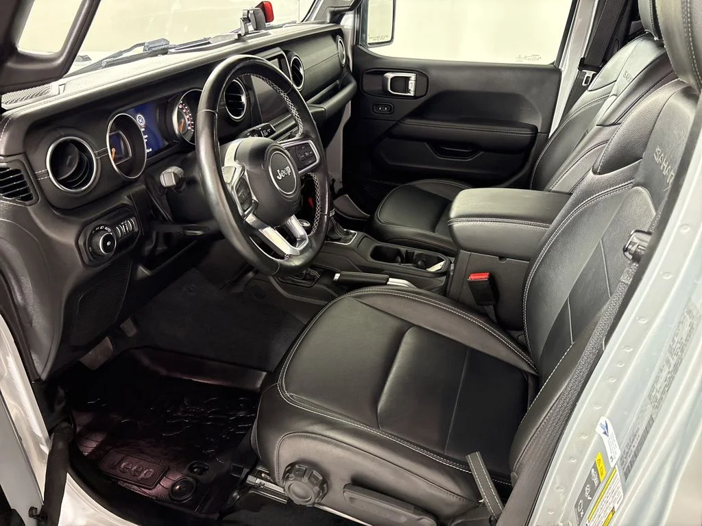 Used 2022 Silver Zynith Clearcoat Jeep Unlimited Sahara image 23