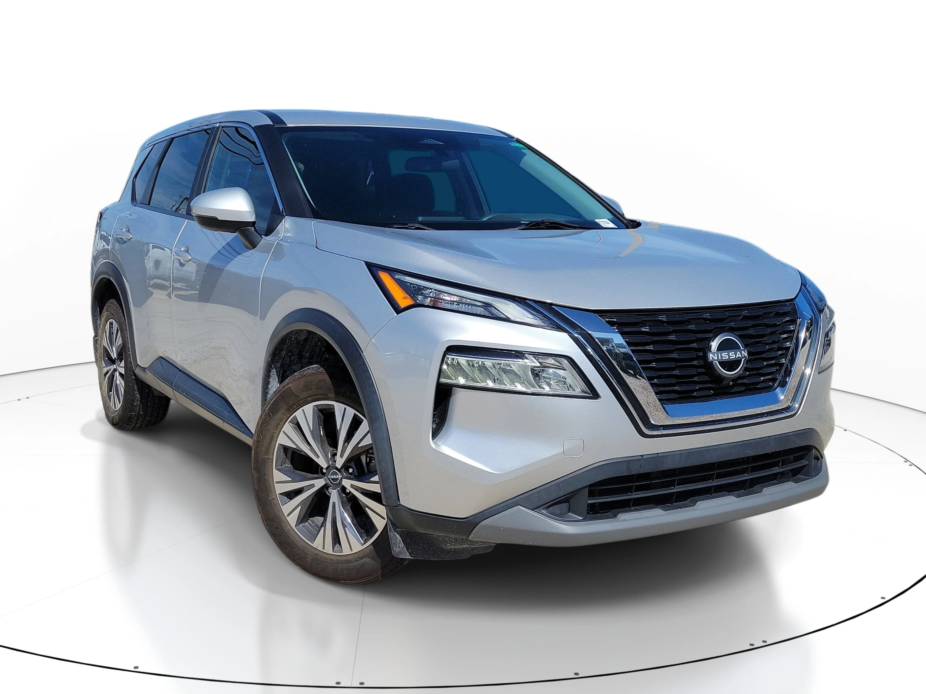 Used 2023 Brilliant Silver Metallic Nissan SV image 1