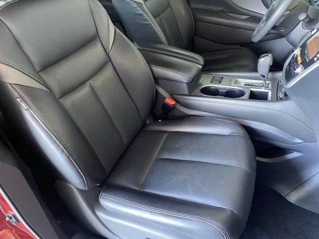 Used 2020 Cayenne Red Metallic Nissan SL image 9