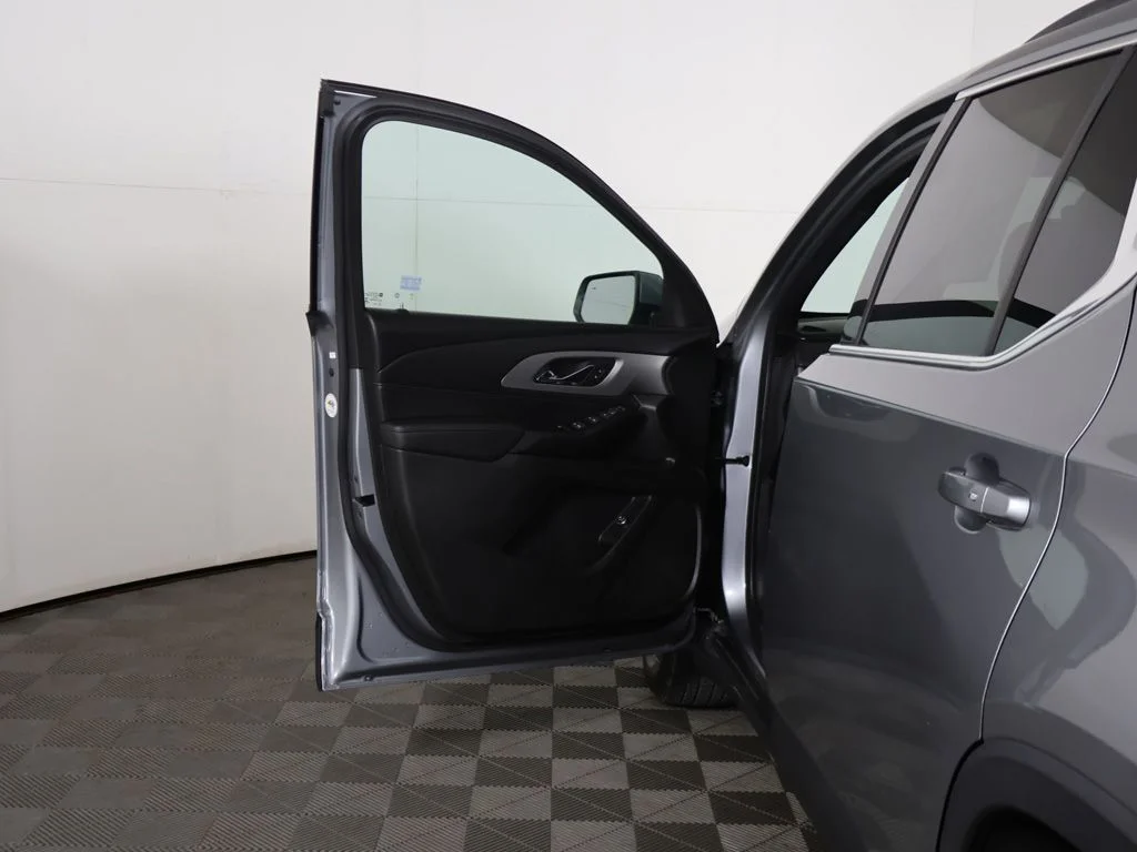 Used 2023 Gray Chevrolet LT image 19