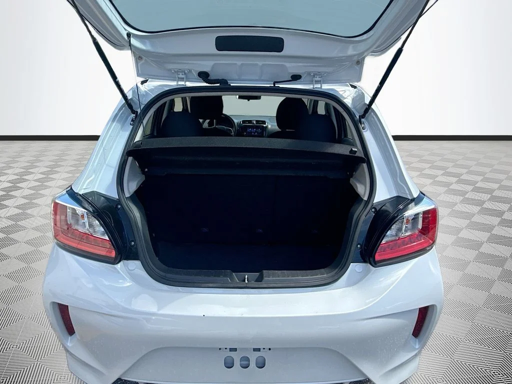 Used 2024  Mitsubishi ES image 26
